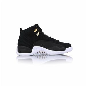 black friday 12s